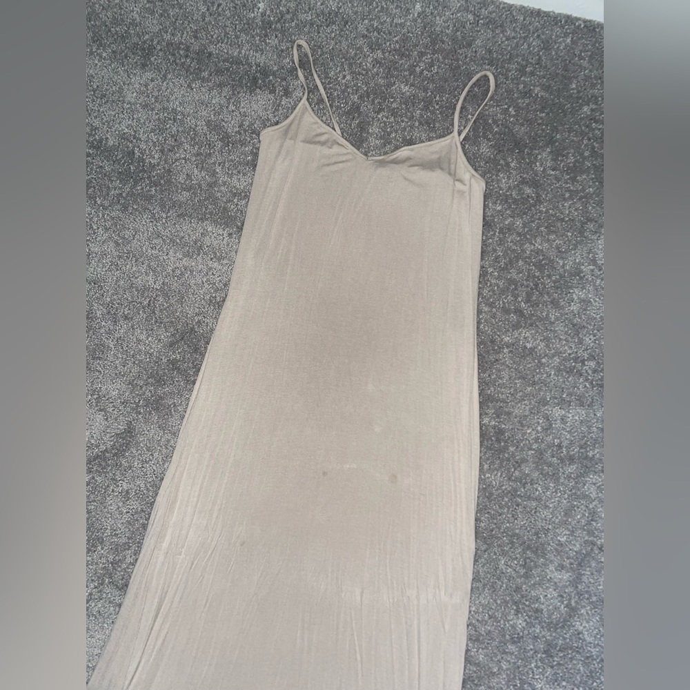 Beige maxi dress Forever21 long soft PRICE DROP - Picture 2 of 8